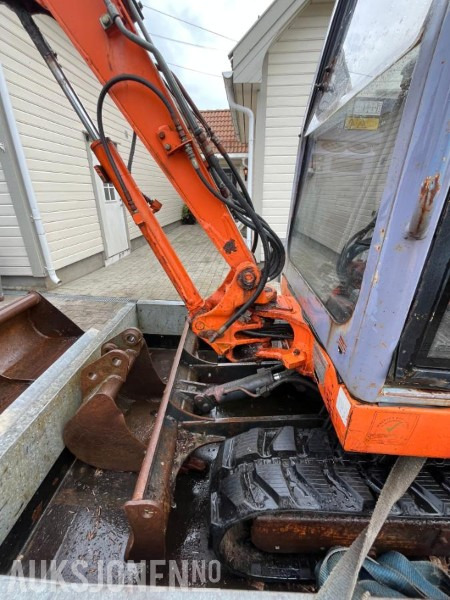 2000 Minigraver - Hitachi EX15 - Minigraafmachine: afbeelding 4 2000 Minigraver - Hitachi EX15 - Minigraafmachine: afbeelding 4