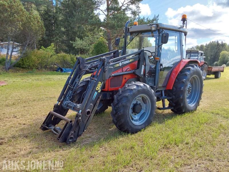 2001 Massey Ferguson 4235 - MVA FRI TRAKTOR - Tractor: afbeelding 1 2001 Massey Ferguson 4235 - MVA FRI TRAKTOR - Tractor: afbeelding 1