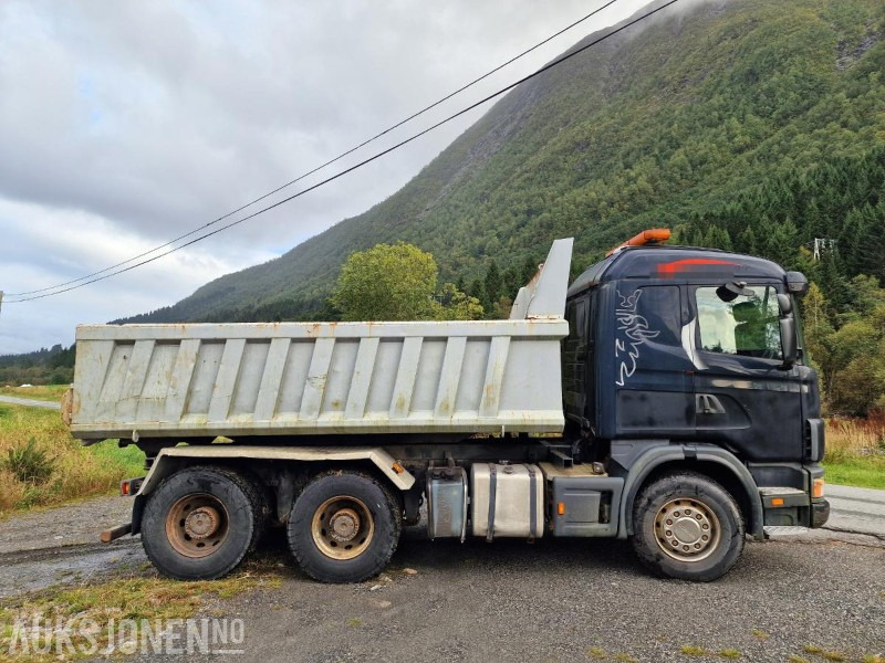 2002 Scania R124 kombibil tippkasse + svingskive - Kipper vrachtwagen: afbeelding 4 2002 Scania R124 kombibil tippkasse + svingskive - Kipper vrachtwagen: afbeelding 4