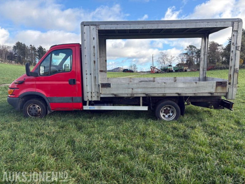 2004 Iveco Daily Med aluminiums plan og kapell ramme - Vrachtwagen met open laadbak: afbeelding 3 2004 Iveco Daily Med aluminiums plan og kapell ramme - Vrachtwagen met open laadbak: afbeelding 3