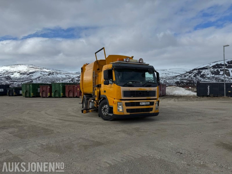 2004 Volvo FM-9 4X2 Komprimator - Sidelaster - 247983KM - Vuilniswagen: afbeelding 2 2004 Volvo FM-9 4X2 Komprimator - Sidelaster - 247983KM - Vuilniswagen: afbeelding 2