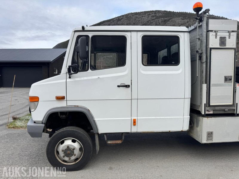 2005 Mercedes-Benz 815Da/37-Vn 4X4 linjebil med kran og masse utstyr - Kraanwagen: afbeelding 3 2005 Mercedes-Benz 815Da/37-Vn 4X4 linjebil med kran og masse utstyr - Kraanwagen: afbeelding 3