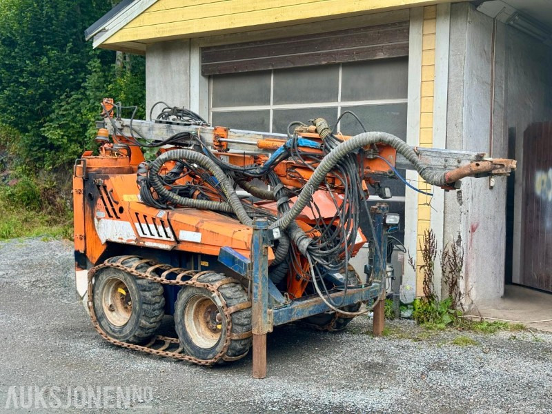 2005 Tamrock Commando 120 Borerigg - Slagtimer: 5481 - Boormachine: afbeelding 3 2005 Tamrock Commando 120 Borerigg - Slagtimer: 5481 - Boormachine: afbeelding 3