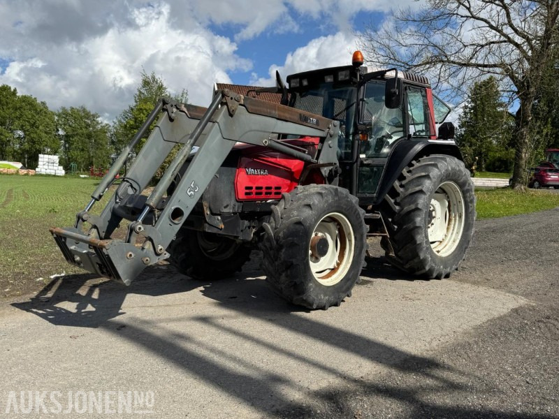 2005 Valtra 6850 - Tractor: afbeelding 1 2005 Valtra 6850 - Tractor: afbeelding 1