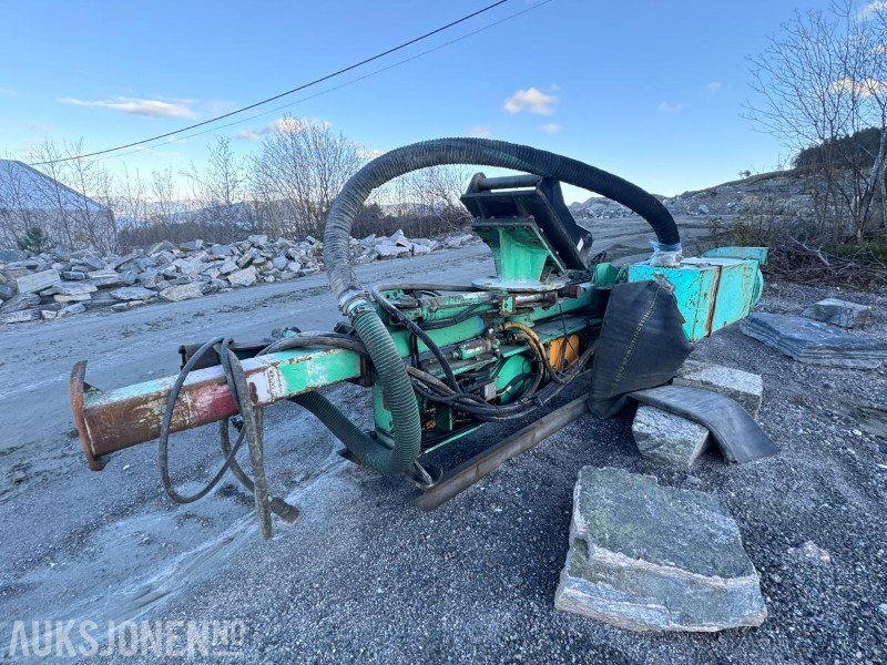 2006 IR Montabert boretårn CPA 225 - HC 40 hammer - Nytt S70 feste i 2022 - Ilmeg støvsuger - kompressor - Boormachine: afbeelding 4 2006 IR Montabert boretårn CPA 225 - HC 40 hammer - Nytt S70 feste i 2022 - Ilmeg støvsuger - kompressor - Boormachine: afbeelding 4