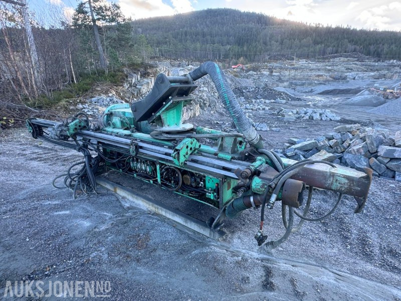 2006 IR Montabert boretårn CPA 225 - HC 40 hammer - Nytt S70 feste i 2022 - Ilmeg støvsuger - kompressor - Boormachine: afbeelding 1 2006 IR Montabert boretårn CPA 225 - HC 40 hammer - Nytt S70 feste i 2022 - Ilmeg støvsuger - kompressor - Boormachine: afbeelding 1