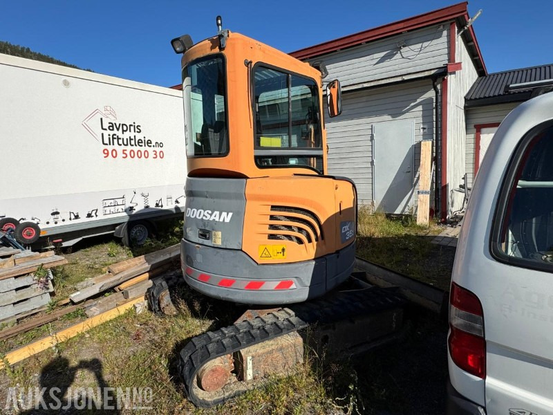 2007 Doosan DX35Z gravemaskin med tilt og pusseskuffe / rep objekt / 1729 timer - Graafmachine: afbeelding 5 2007 Doosan DX35Z gravemaskin med tilt og pusseskuffe / rep objekt / 1729 timer - Graafmachine: afbeelding 5