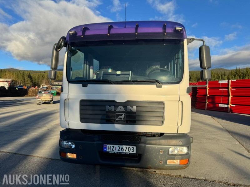 2007 MAN TGL 8.180 4X2 LINJEBIL MED KRAN OG MASSE UTSTYR - Vrachtwagen met open laadbak: afbeelding 3 2007 MAN TGL 8.180 4X2 LINJEBIL MED KRAN OG MASSE UTSTYR - Vrachtwagen met open laadbak: afbeelding 3