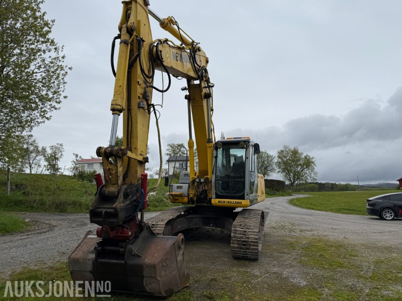 2008 Kobelco E215B Beltegraver - 2 skuffer - Rotortilt og leddet bom - Graafmachine: afbeelding 2 2008 Kobelco E215B Beltegraver - 2 skuffer - Rotortilt og leddet bom - Graafmachine: afbeelding 2