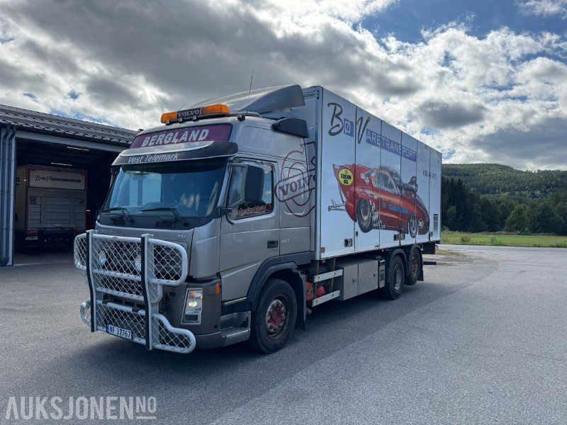 2009 Volvo FM440 - Skapbil - Lastebil med skap, full sideåpning, løftelem m/fjernkontroll - Bakwagen: afbeelding 1 2009 Volvo FM440 - Skapbil - Lastebil med skap, full sideåpning, løftelem m/fjernkontroll - Bakwagen: afbeelding 1