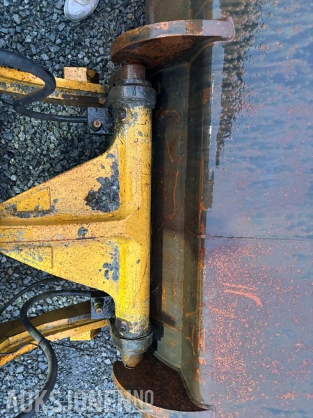 Wiellader 2010 CAT 906H HJULLASTER. 1596TIMER. SKUFFE. TELLEFSDAL VPL PLOG. HOLMS FEIEKOST. CAT PALLEGAFFLER: afbeelding 33 Wiellader 2010 CAT 906H HJULLASTER. 1596TIMER. SKUFFE. TELLEFSDAL VPL PLOG. HOLMS FEIEKOST. CAT PALLEGAFFLER: afbeelding 33