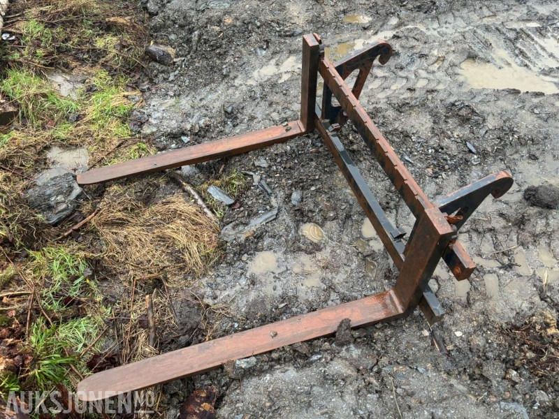 Wiellader 2010 CAT 906H HJULLASTER. 1596TIMER. SKUFFE. TELLEFSDAL VPL PLOG. HOLMS FEIEKOST. CAT PALLEGAFFLER: afbeelding 48 Wiellader 2010 CAT 906H HJULLASTER. 1596TIMER. SKUFFE. TELLEFSDAL VPL PLOG. HOLMS FEIEKOST. CAT PALLEGAFFLER: afbeelding 48