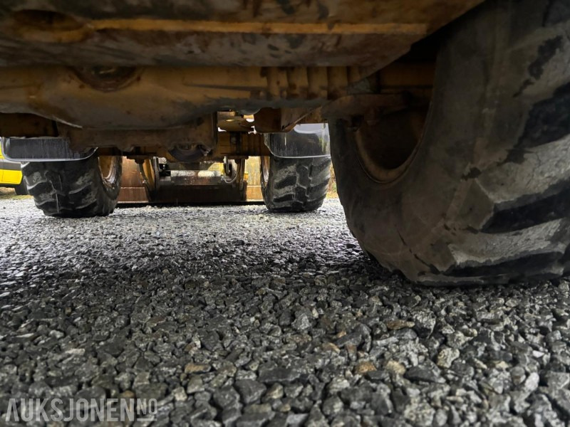 Wiellader 2010 CAT 906H HJULLASTER. 1596TIMER. SKUFFE. TELLEFSDAL VPL PLOG. HOLMS FEIEKOST. CAT PALLEGAFFLER: afbeelding 39 Wiellader 2010 CAT 906H HJULLASTER. 1596TIMER. SKUFFE. TELLEFSDAL VPL PLOG. HOLMS FEIEKOST. CAT PALLEGAFFLER: afbeelding 39
