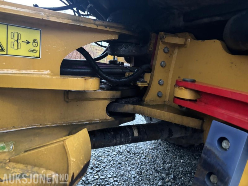 Wiellader 2010 CAT 906H HJULLASTER. 1596TIMER. SKUFFE. TELLEFSDAL VPL PLOG. HOLMS FEIEKOST. CAT PALLEGAFFLER: afbeelding 26 Wiellader 2010 CAT 906H HJULLASTER. 1596TIMER. SKUFFE. TELLEFSDAL VPL PLOG. HOLMS FEIEKOST. CAT PALLEGAFFLER: afbeelding 26