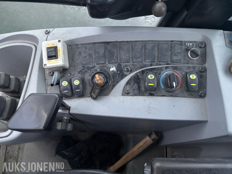 Wiellader 2010 CAT 906H HJULLASTER. 1596TIMER. SKUFFE. TELLEFSDAL VPL PLOG. HOLMS FEIEKOST. CAT PALLEGAFFLER: afbeelding 16 Wiellader 2010 CAT 906H HJULLASTER. 1596TIMER. SKUFFE. TELLEFSDAL VPL PLOG. HOLMS FEIEKOST. CAT PALLEGAFFLER: afbeelding 16