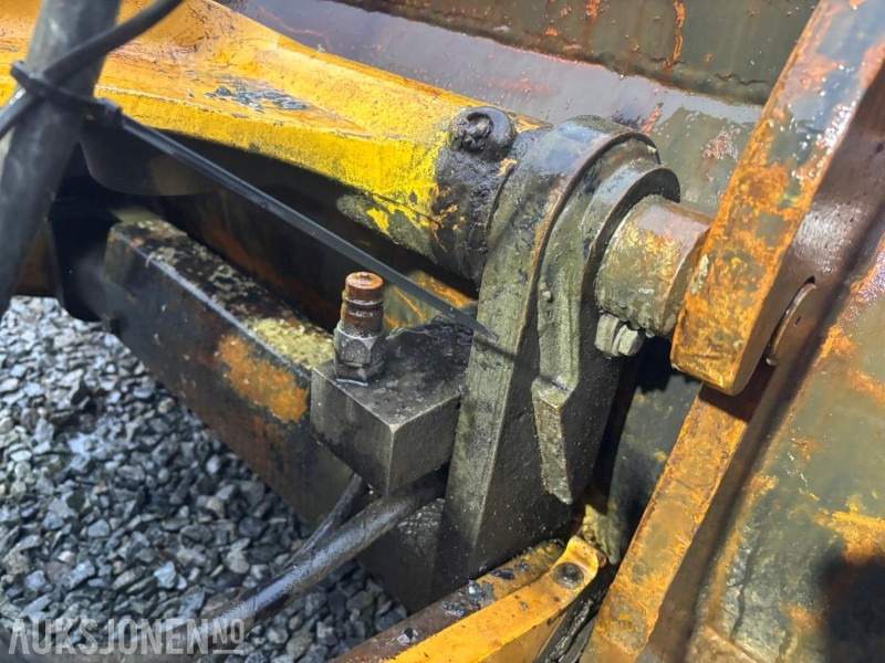 Wiellader 2010 CAT 906H HJULLASTER. 1596TIMER. SKUFFE. TELLEFSDAL VPL PLOG. HOLMS FEIEKOST. CAT PALLEGAFFLER: afbeelding 43 Wiellader 2010 CAT 906H HJULLASTER. 1596TIMER. SKUFFE. TELLEFSDAL VPL PLOG. HOLMS FEIEKOST. CAT PALLEGAFFLER: afbeelding 43