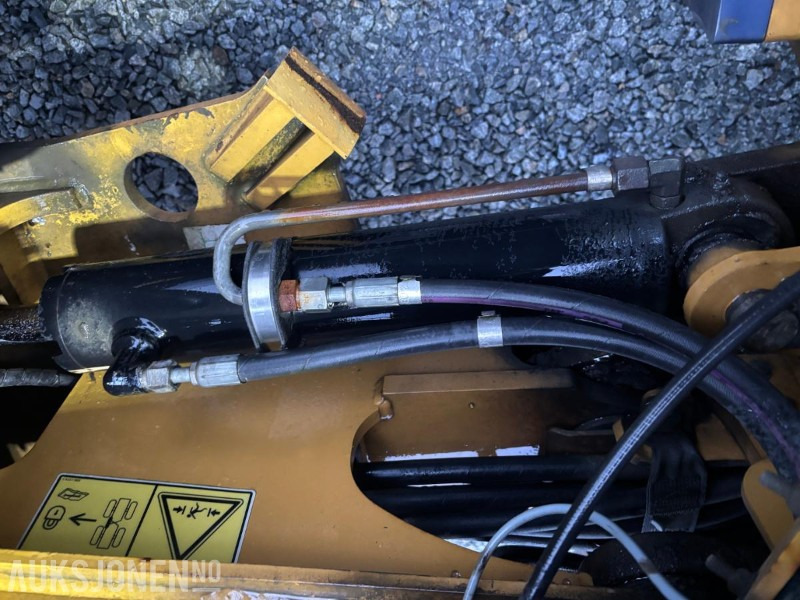 Wiellader 2010 CAT 906H HJULLASTER. 1596TIMER. SKUFFE. TELLEFSDAL VPL PLOG. HOLMS FEIEKOST. CAT PALLEGAFFLER: afbeelding 41 Wiellader 2010 CAT 906H HJULLASTER. 1596TIMER. SKUFFE. TELLEFSDAL VPL PLOG. HOLMS FEIEKOST. CAT PALLEGAFFLER: afbeelding 41