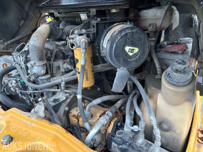 Wiellader 2010 CAT 906H HJULLASTER. 1596TIMER. SKUFFE. TELLEFSDAL VPL PLOG. HOLMS FEIEKOST. CAT PALLEGAFFLER: afbeelding 32 Wiellader 2010 CAT 906H HJULLASTER. 1596TIMER. SKUFFE. TELLEFSDAL VPL PLOG. HOLMS FEIEKOST. CAT PALLEGAFFLER: afbeelding 32