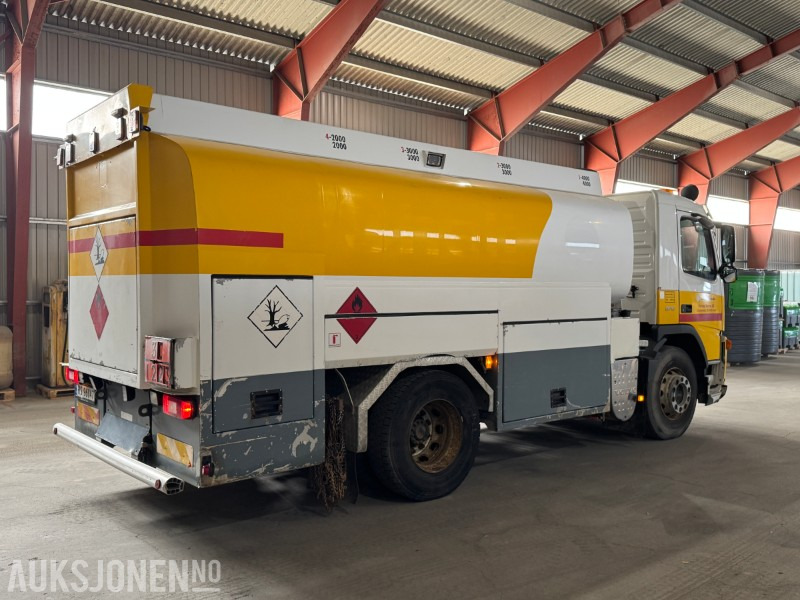 2010 Volvo FM 370 tankbil med 12000 liters tank - Tankwagen: afbeelding 5 2010 Volvo FM 370 tankbil med 12000 liters tank - Tankwagen: afbeelding 5