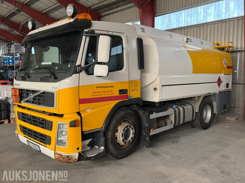 2010 Volvo FM 370 tankbil med 12000 liters tank - Tankwagen: afbeelding 2 2010 Volvo FM 370 tankbil med 12000 liters tank - Tankwagen: afbeelding 2