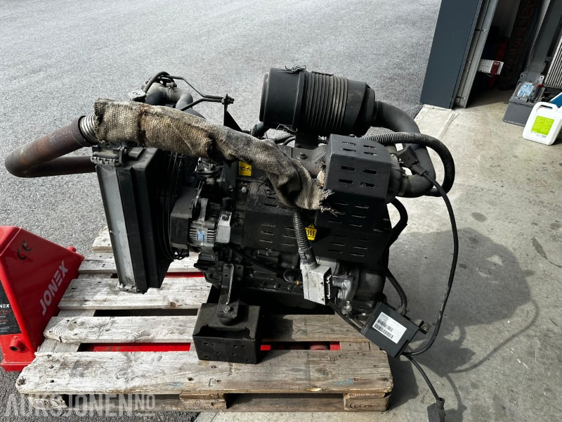 2010 Yanmar 4TNV84T-GGEH - Bouwmaterieel: afbeelding 2 2010 Yanmar 4TNV84T-GGEH - Bouwmaterieel: afbeelding 2