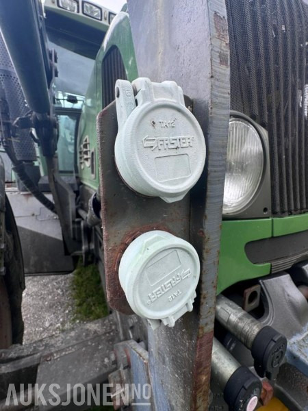 Tractor 2011 Fendt 718 Vario - Frontlaster - Front hydraulikk - PTO foran - 50 km/t: afbeelding 14