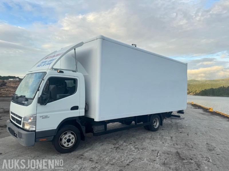 2011 Mitsubishi Canter SKAPBIL MED LIFT LAV KM 67000 km - INGEN MINSTEPRIS - Bakwagen: afbeelding 2 2011 Mitsubishi Canter SKAPBIL MED LIFT LAV KM 67000 km - INGEN MINSTEPRIS - Bakwagen: afbeelding 2