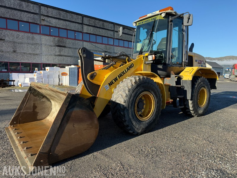 2011 New Holland W130B hjullaster – kun 3 580 timer - Wiellader: afbeelding 1 2011 New Holland W130B hjullaster – kun 3 580 timer - Wiellader: afbeelding 1
