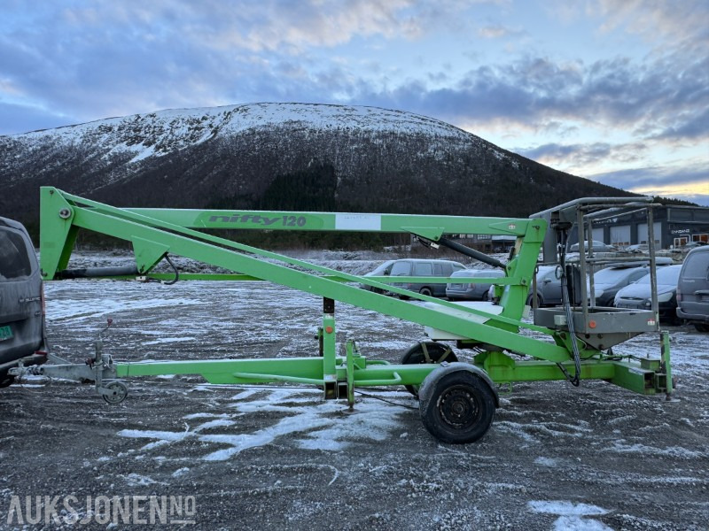 2011 Niftylift 120 ME - Tilhengermontert Elektrisk Bomlift - 12 meters arbeidshøyde - Sertifiseret til oktober 2026 - Hoogwerker: afbeelding 4 2011 Niftylift 120 ME - Tilhengermontert Elektrisk Bomlift - 12 meters arbeidshøyde - Sertifiseret til oktober 2026 - Hoogwerker: afbeelding 4