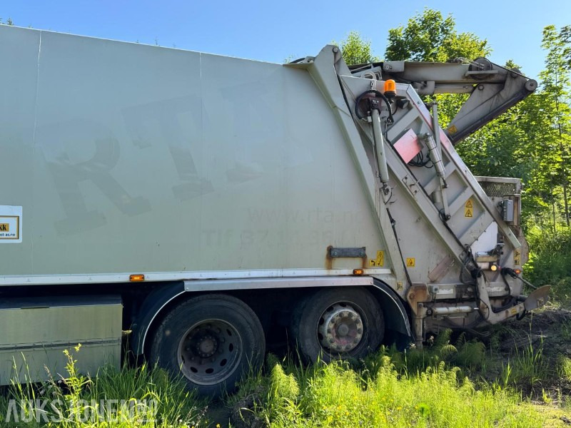 2011 Volvo FM6X2 komprimatorbil med kran / EU-godkjent - Vuilniswagen: afbeelding 3 2011 Volvo FM6X2 komprimatorbil med kran / EU-godkjent - Vuilniswagen: afbeelding 3