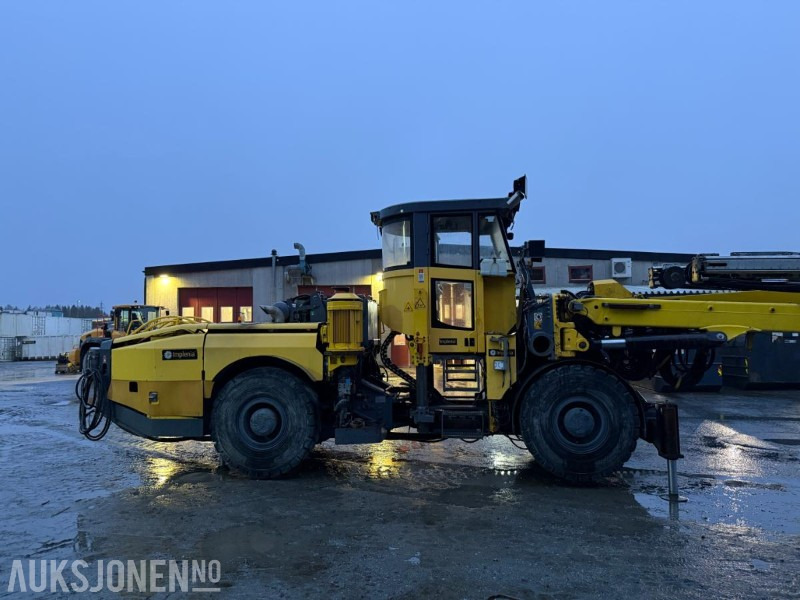 2012 Atlas Copco Boomer E2C Borerigg, To-bom oppsett med integrert kurv - Boormachine: afbeelding 4 2012 Atlas Copco Boomer E2C Borerigg, To-bom oppsett med integrert kurv - Boormachine: afbeelding 4