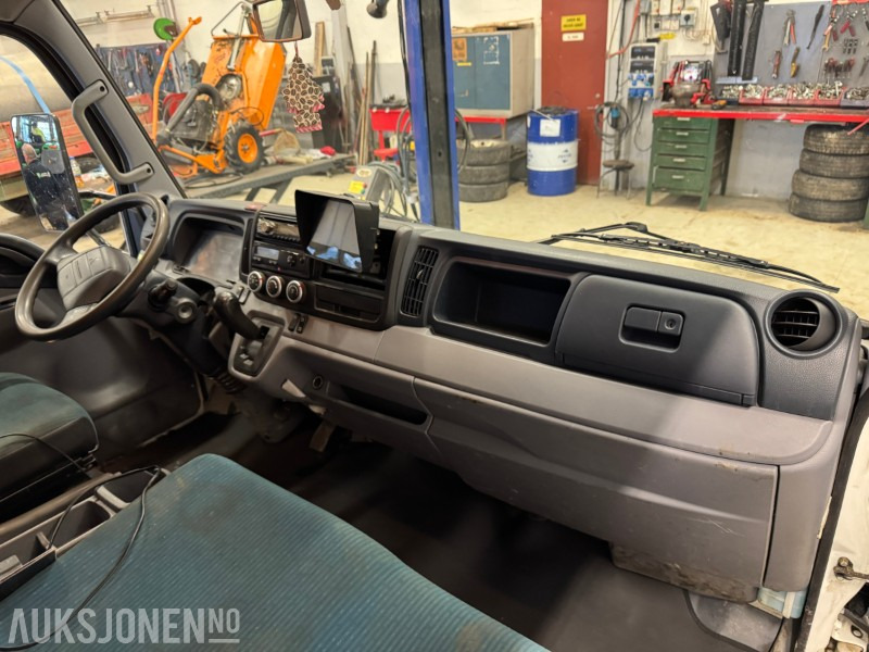 Kraanwagen 2012 Fuso Canter kranbil med plan: afbeelding 31 Kraanwagen 2012 Fuso Canter kranbil med plan: afbeelding 31