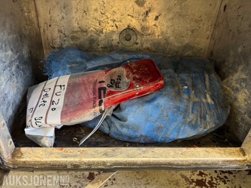 Kraanwagen 2012 Fuso Canter kranbil med plan: afbeelding 36 Kraanwagen 2012 Fuso Canter kranbil med plan: afbeelding 36