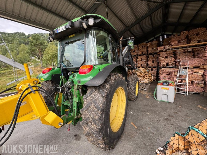 2012 John Deere 5100R traktor / 40 km,t / frontlaster / 6368 timer - Tractor: afbeelding 5 2012 John Deere 5100R traktor / 40 km,t / frontlaster / 6368 timer - Tractor: afbeelding 5
