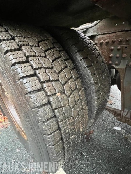 Haakarmsysteem vrachtwagen 2012 Volvo FH12 krokbil med Hiab krok og brøyteplate – 521 hk – EU-godkjent til 09/2026: afbeelding 33 Haakarmsysteem vrachtwagen 2012 Volvo FH12 krokbil med Hiab krok og brøyteplate – 521 hk – EU-godkjent til 09/2026: afbeelding 33