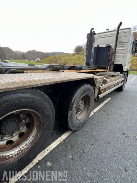 Haakarmsysteem vrachtwagen 2012 Volvo FH12 krokbil med Hiab krok og brøyteplate – 521 hk – EU-godkjent til 09/2026: afbeelding 16 Haakarmsysteem vrachtwagen 2012 Volvo FH12 krokbil med Hiab krok og brøyteplate – 521 hk – EU-godkjent til 09/2026: afbeelding 16