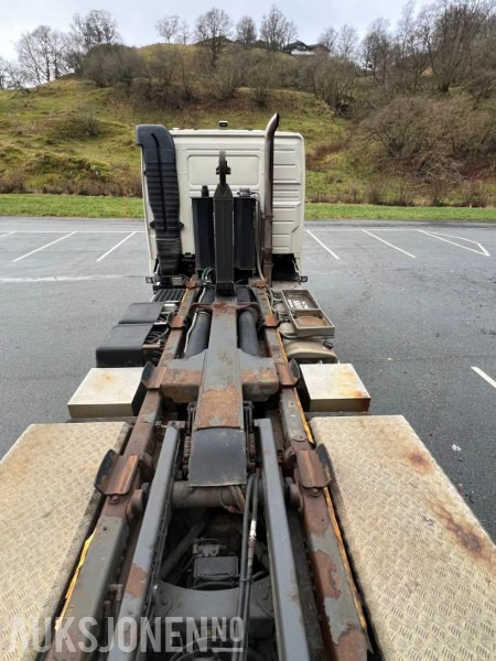 Haakarmsysteem vrachtwagen 2012 Volvo FH12 krokbil med Hiab krok og brøyteplate – 521 hk – EU-godkjent til 09/2026: afbeelding 43 Haakarmsysteem vrachtwagen 2012 Volvo FH12 krokbil med Hiab krok og brøyteplate – 521 hk – EU-godkjent til 09/2026: afbeelding 43