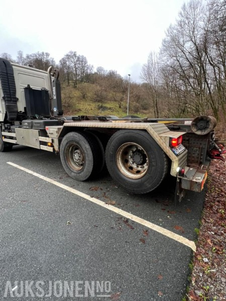 Haakarmsysteem vrachtwagen 2012 Volvo FH12 krokbil med Hiab krok og brøyteplate – 521 hk – EU-godkjent til 09/2026: afbeelding 11 Haakarmsysteem vrachtwagen 2012 Volvo FH12 krokbil med Hiab krok og brøyteplate – 521 hk – EU-godkjent til 09/2026: afbeelding 11