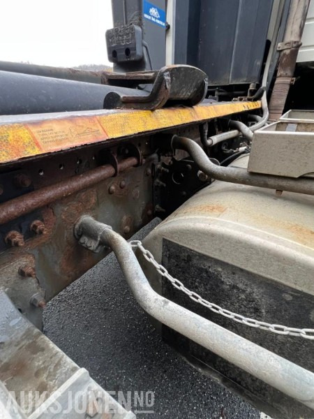 Haakarmsysteem vrachtwagen 2012 Volvo FH12 krokbil med Hiab krok og brøyteplate – 521 hk – EU-godkjent til 09/2026: afbeelding 38 Haakarmsysteem vrachtwagen 2012 Volvo FH12 krokbil med Hiab krok og brøyteplate – 521 hk – EU-godkjent til 09/2026: afbeelding 38
