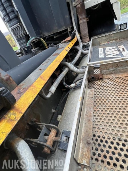 Haakarmsysteem vrachtwagen 2012 Volvo FH12 krokbil med Hiab krok og brøyteplate – 521 hk – EU-godkjent til 09/2026: afbeelding 39 Haakarmsysteem vrachtwagen 2012 Volvo FH12 krokbil med Hiab krok og brøyteplate – 521 hk – EU-godkjent til 09/2026: afbeelding 39