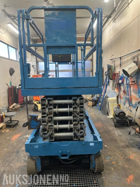 2013 Genie GS4047 14 meter elektrisk sakselift, årskontrollert, 393 timer - Hoogwerker: afbeelding 2 2013 Genie GS4047 14 meter elektrisk sakselift, årskontrollert, 393 timer - Hoogwerker: afbeelding 2