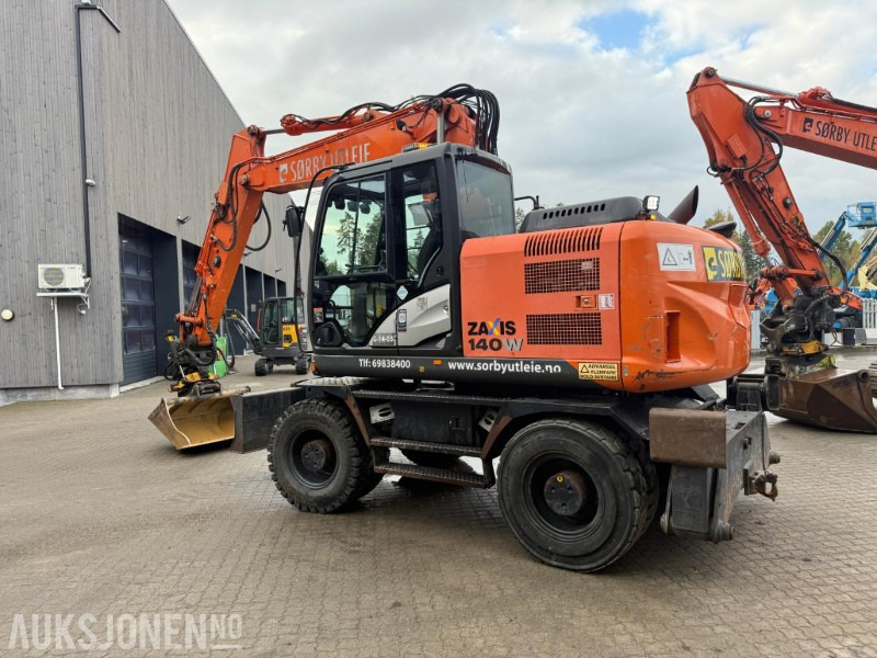 2014 Hitachi Zaxis 140W HJULGRAVER ENGCON TILTROTATOR SERVICEHISTORIKK SENTRALSMØRING. - Graafmachine: afbeelding 4 2014 Hitachi Zaxis 140W HJULGRAVER ENGCON TILTROTATOR SERVICEHISTORIKK SENTRALSMØRING. - Graafmachine: afbeelding 4