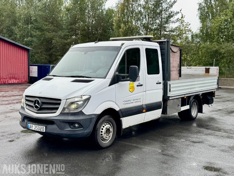 2014 Mercedes-Benz Sprinter 516 CDI planbil, 5-tonn, dobbelkabin, bakløft, lysbjelke - Vrachtwagen met open laadbak: afbeelding 1 2014 Mercedes-Benz Sprinter 516 CDI planbil, 5-tonn, dobbelkabin, bakløft, lysbjelke - Vrachtwagen met open laadbak: afbeelding 1