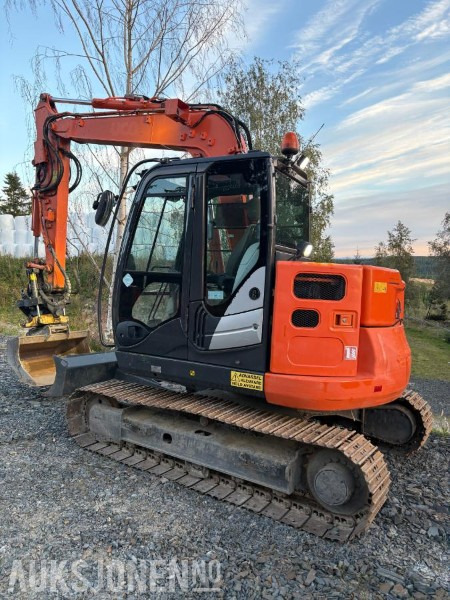 2015 Hitachi US 85 gravemaskin TILTROTATOR SENTRALSMØRING - Graafmachine: afbeelding 3 2015 Hitachi US 85 gravemaskin TILTROTATOR SENTRALSMØRING - Graafmachine: afbeelding 3
