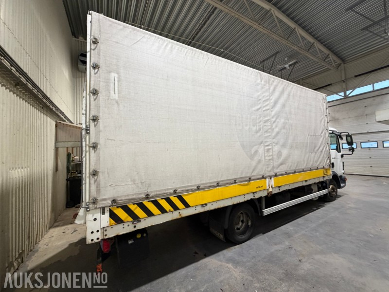 2015 MAN TGL 8.180 - Hengerfeste - Aircondition - 87.946 km - Bakløft - Bakwagen: afbeelding 5 2015 MAN TGL 8.180 - Hengerfeste - Aircondition - 87.946 km - Bakløft - Bakwagen: afbeelding 5