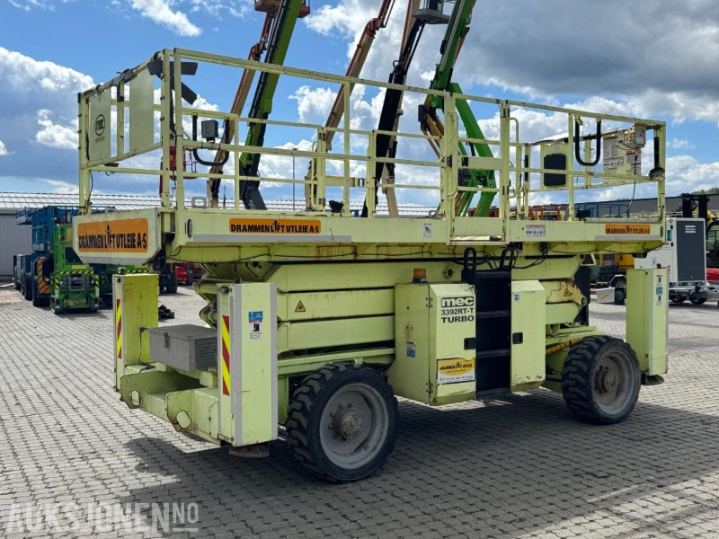 2015 MEC 3392RT sakselift / 4X4 / 12 meter arbeidshøyde - Hoogwerker: afbeelding 3 2015 MEC 3392RT sakselift / 4X4 / 12 meter arbeidshøyde - Hoogwerker: afbeelding 3