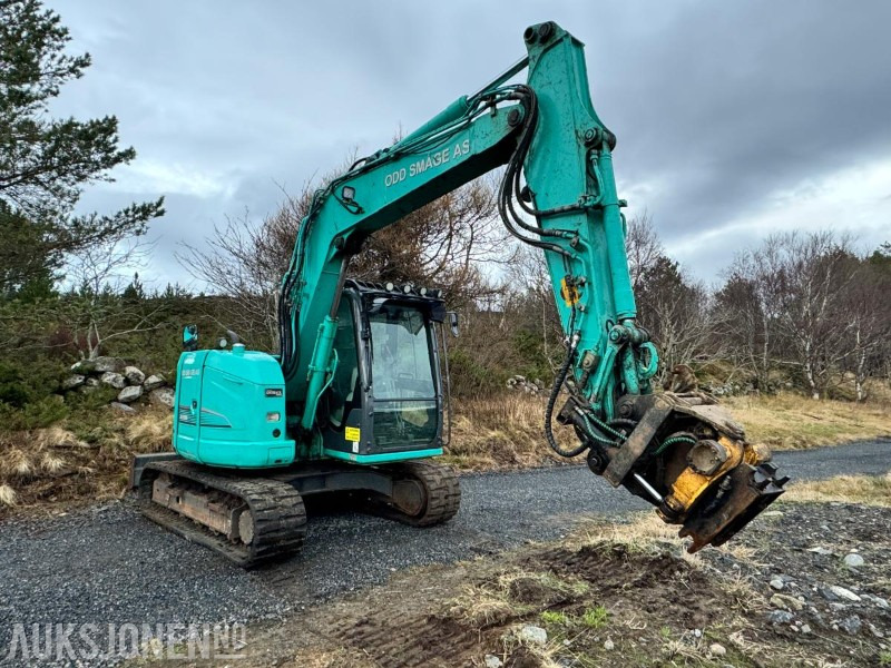 2016 Kobelco SK75SR-3E - 8,5 tonns gravemaskin med gummibelter - Tiltrotator - Pusskuffe - Bunkringspumpe - Sentralsmøring - Sertifisert - Graafmachine: afbeelding 3 2016 Kobelco SK75SR-3E - 8,5 tonns gravemaskin med gummibelter - Tiltrotator - Pusskuffe - Bunkringspumpe - Sentralsmøring - Sertifisert - Graafmachine: afbeelding 3