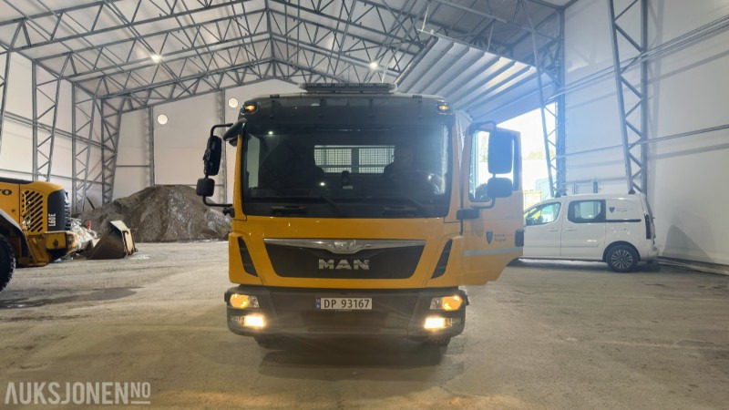 2016 MAN TGL 12.220 4X2 Lastebil med plan | 3-veis tipp | Kun 32 163 km | EU-godkjent til 02/2026 - Vrachtwagen met open laadbak: afbeelding 2 2016 MAN TGL 12.220 4X2 Lastebil med plan | 3-veis tipp | Kun 32 163 km | EU-godkjent til 02/2026 - Vrachtwagen met open laadbak: afbeelding 2