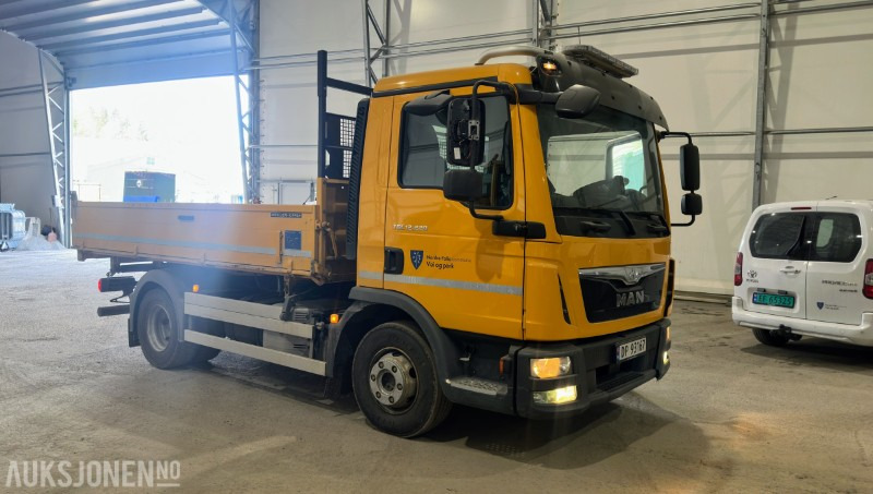 2016 MAN TGL 12.220 4X2 Lastebil med plan | 3-veis tipp | Kun 32 163 km | EU-godkjent til 02/2026 - Vrachtwagen met open laadbak: afbeelding 3 2016 MAN TGL 12.220 4X2 Lastebil med plan | 3-veis tipp | Kun 32 163 km | EU-godkjent til 02/2026 - Vrachtwagen met open laadbak: afbeelding 3