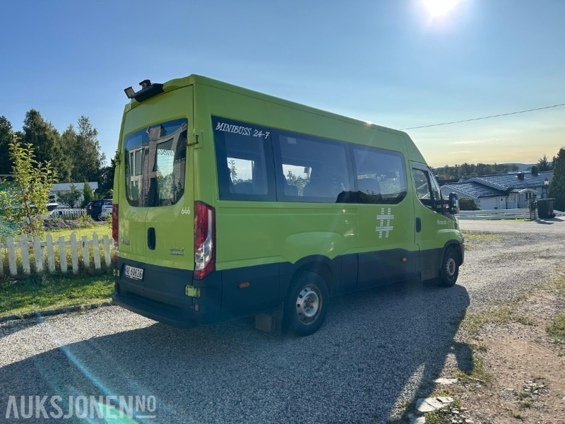 2016-modell Iveco Daily Minibuss Rygge Kamera, Multiratt, RWD - Minibus, Personenvervoer: afbeelding 5 2016-modell Iveco Daily Minibuss Rygge Kamera, Multiratt, RWD - Minibus, Personenvervoer: afbeelding 5